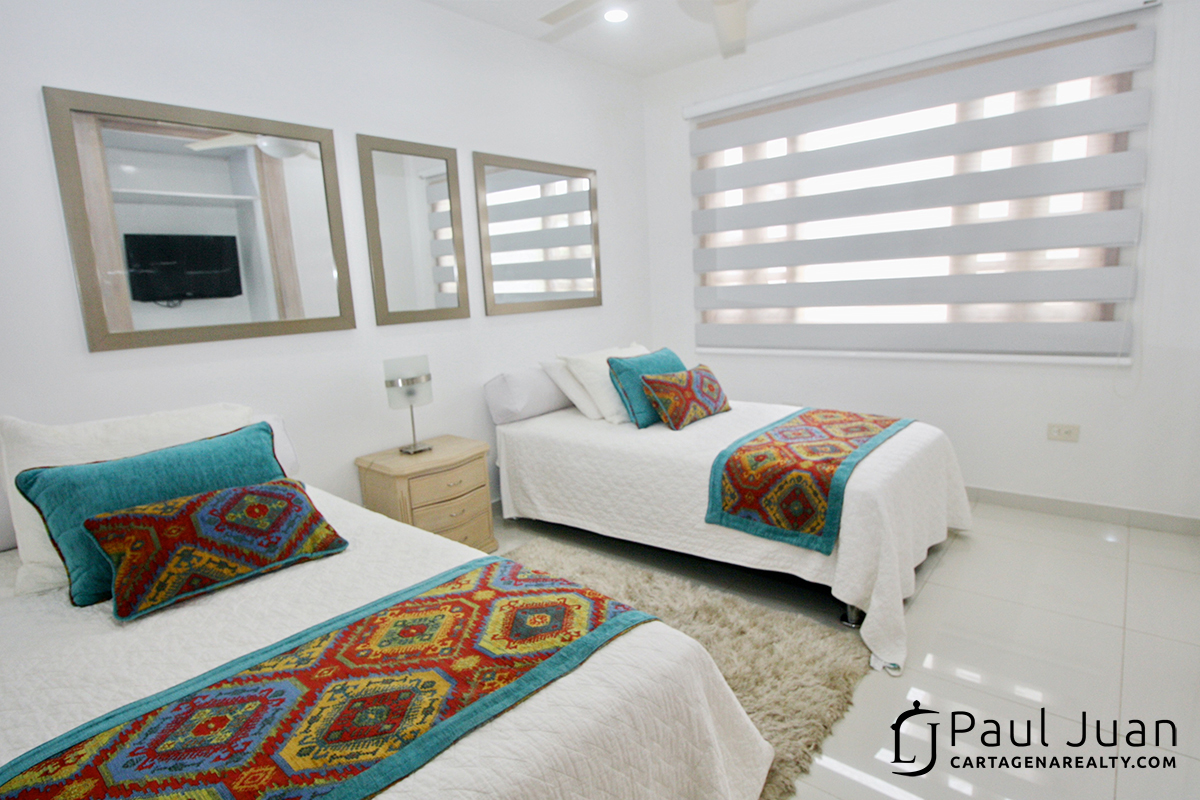 Beautiful fully remodeled apartment